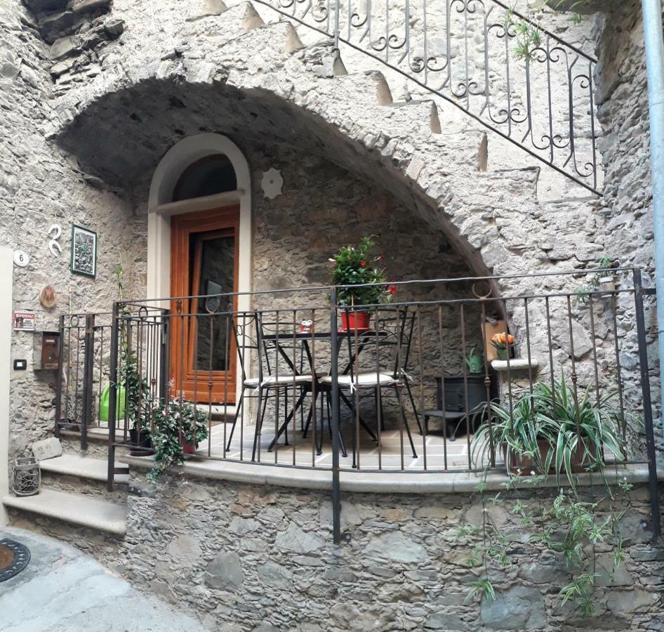 Arve Castelbianco - B&B E Appartamento Colletta Exterior photo